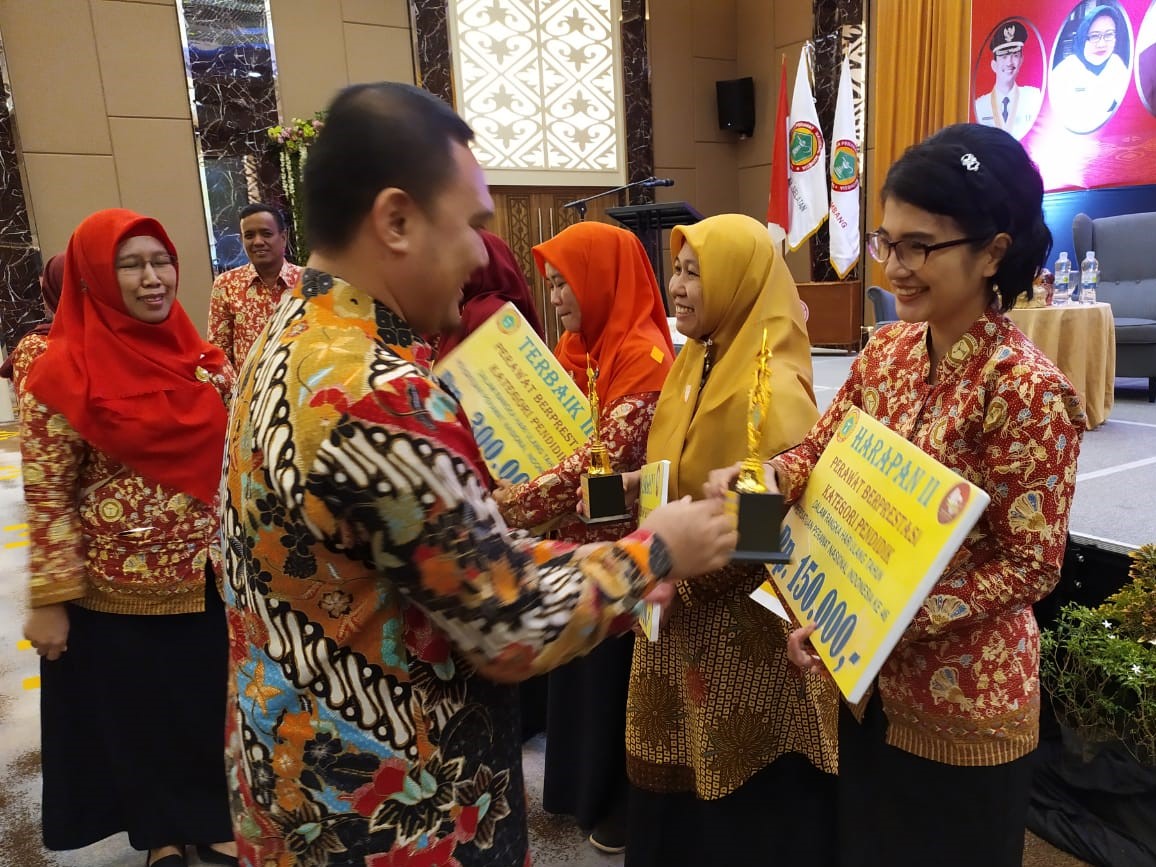 Dosen FIKES UKMC Raih Juara Harapan II - Perawat ...